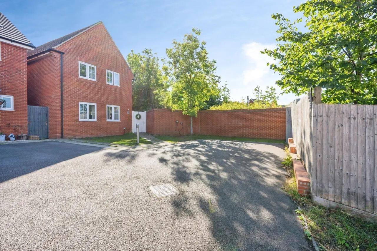 Abbott Corner, Marston Moretaine, MK43, photo 21