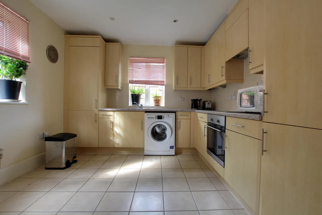 Abbey Gardens, Upper Woolhampton, RG7, photo 3