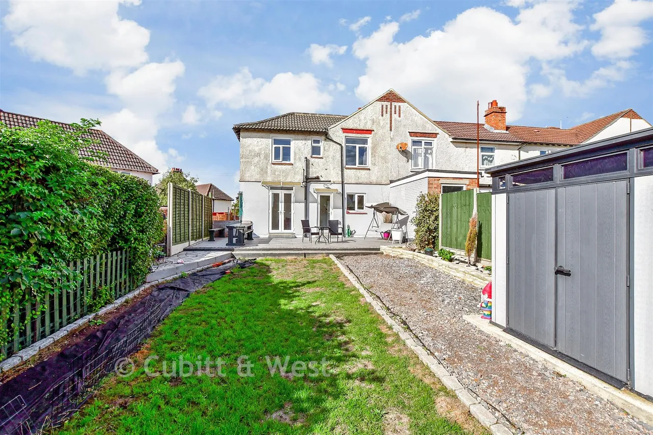 Fourth Avenue, Portsmouth, PO6, photo 10