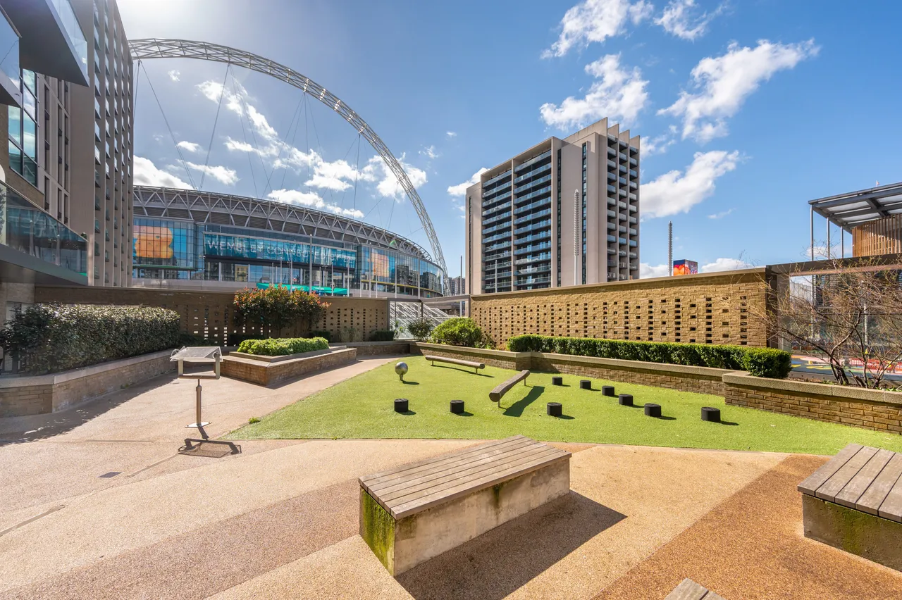 Flat 57, Marathon House, 33 Olympic Way, Wembley, photo 2