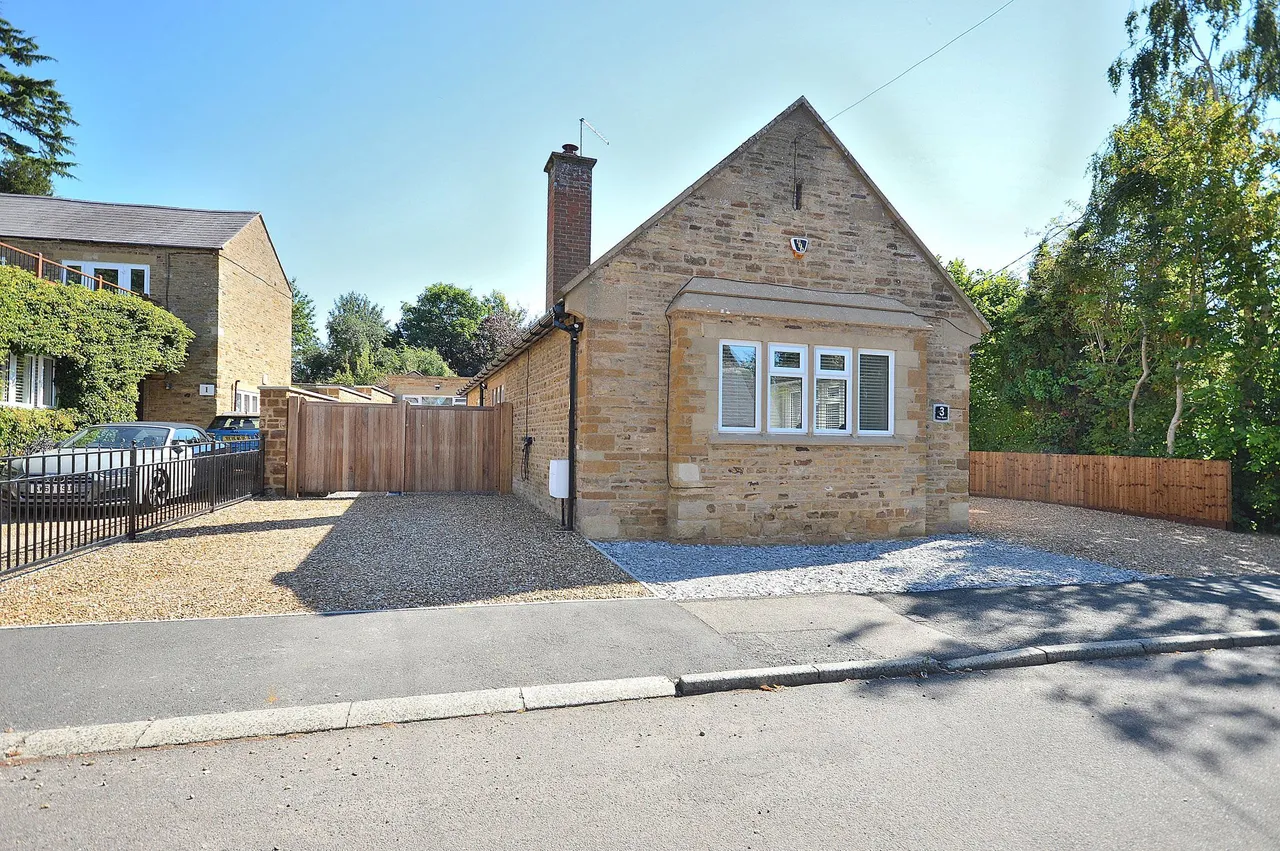 Manor Farm Road, Great Billing, Northampton, NN3 9EB, photo 36