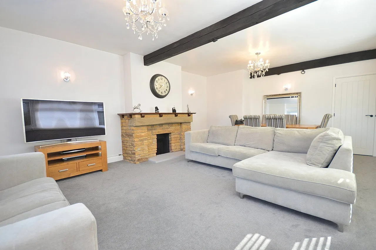 Manor Farm Road, Great Billing, Northampton, NN3 9EB, photo 5