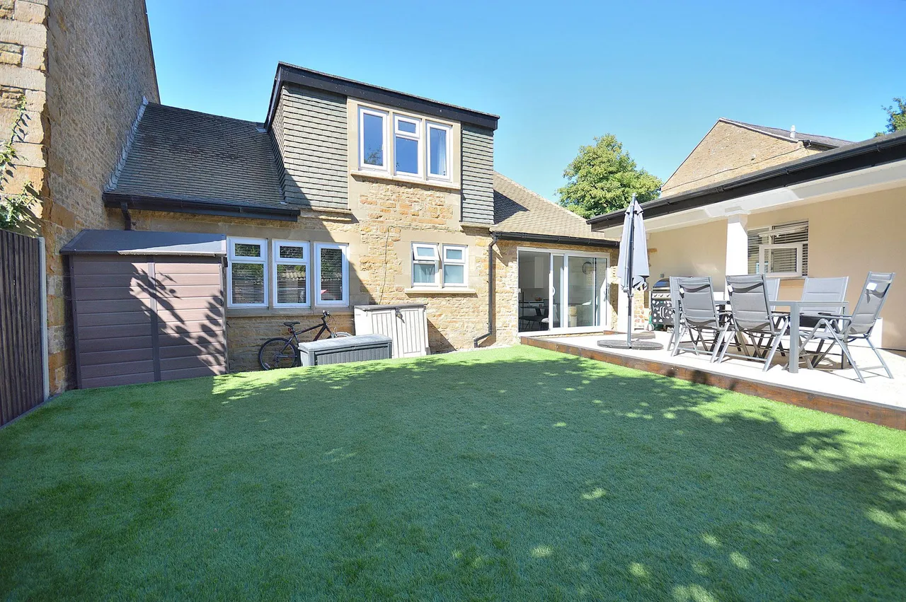 Manor Farm Road, Great Billing, Northampton, NN3 9EB, photo 33