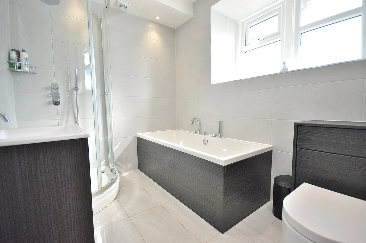 Manor Farm Road, Great Billing, Northampton, NN3 9EB, photo 17