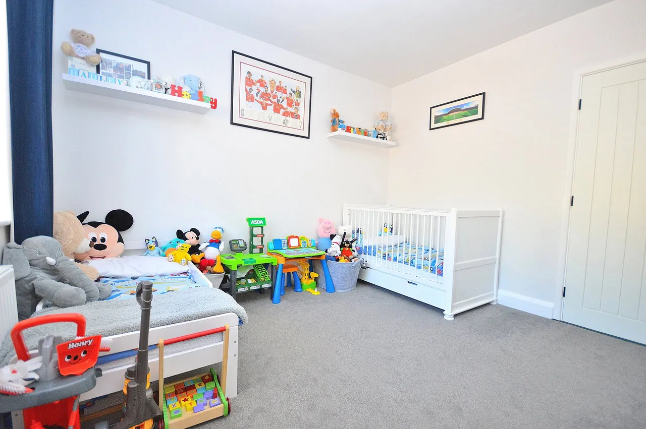 Manor Farm Road, Great Billing, Northampton, NN3 9EB, photo 16