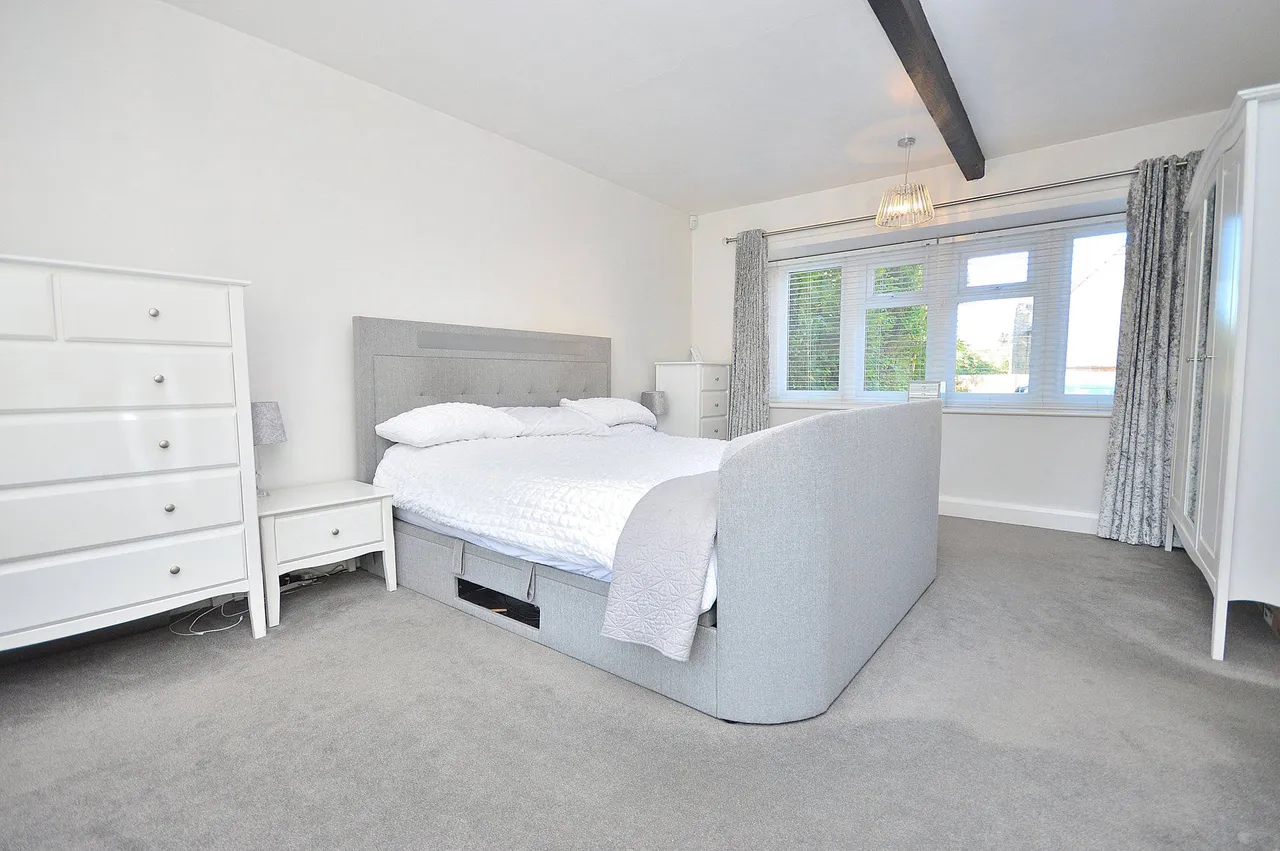 Manor Farm Road, Great Billing, Northampton, NN3 9EB, photo 13