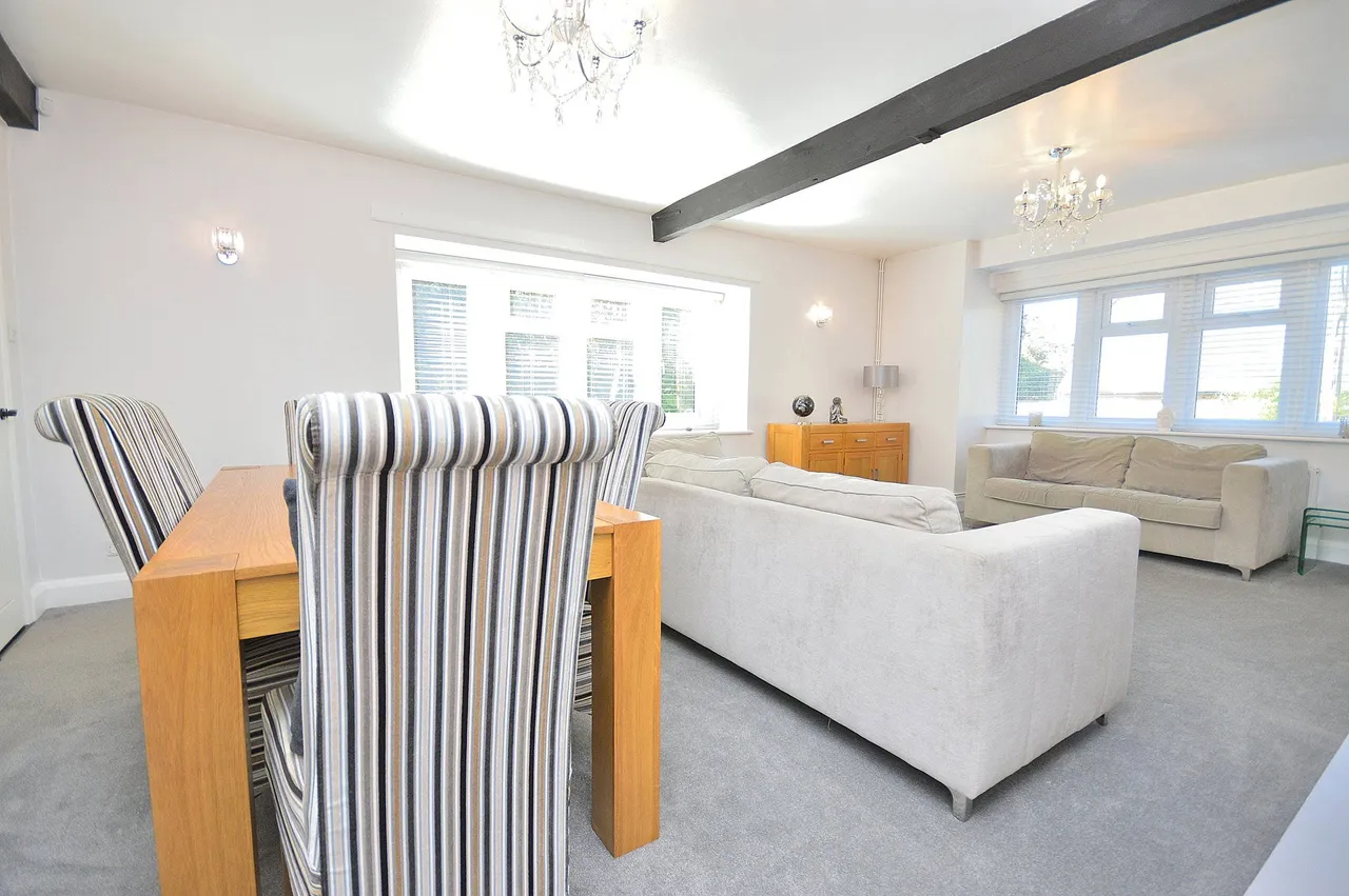 Manor Farm Road, Great Billing, Northampton, NN3 9EB, photo 9