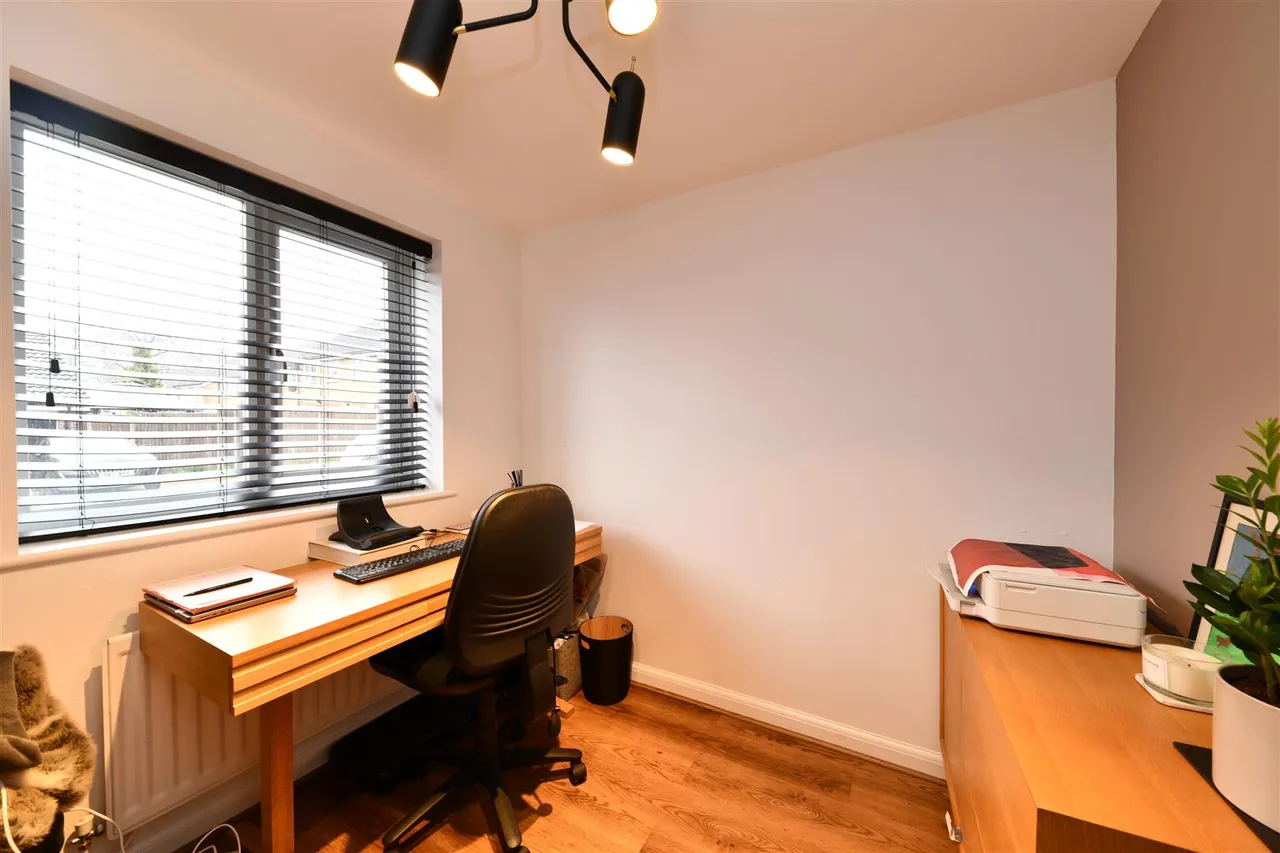 Thirlmere, Stevenage, Herts, SG1 6AQ, photo 14