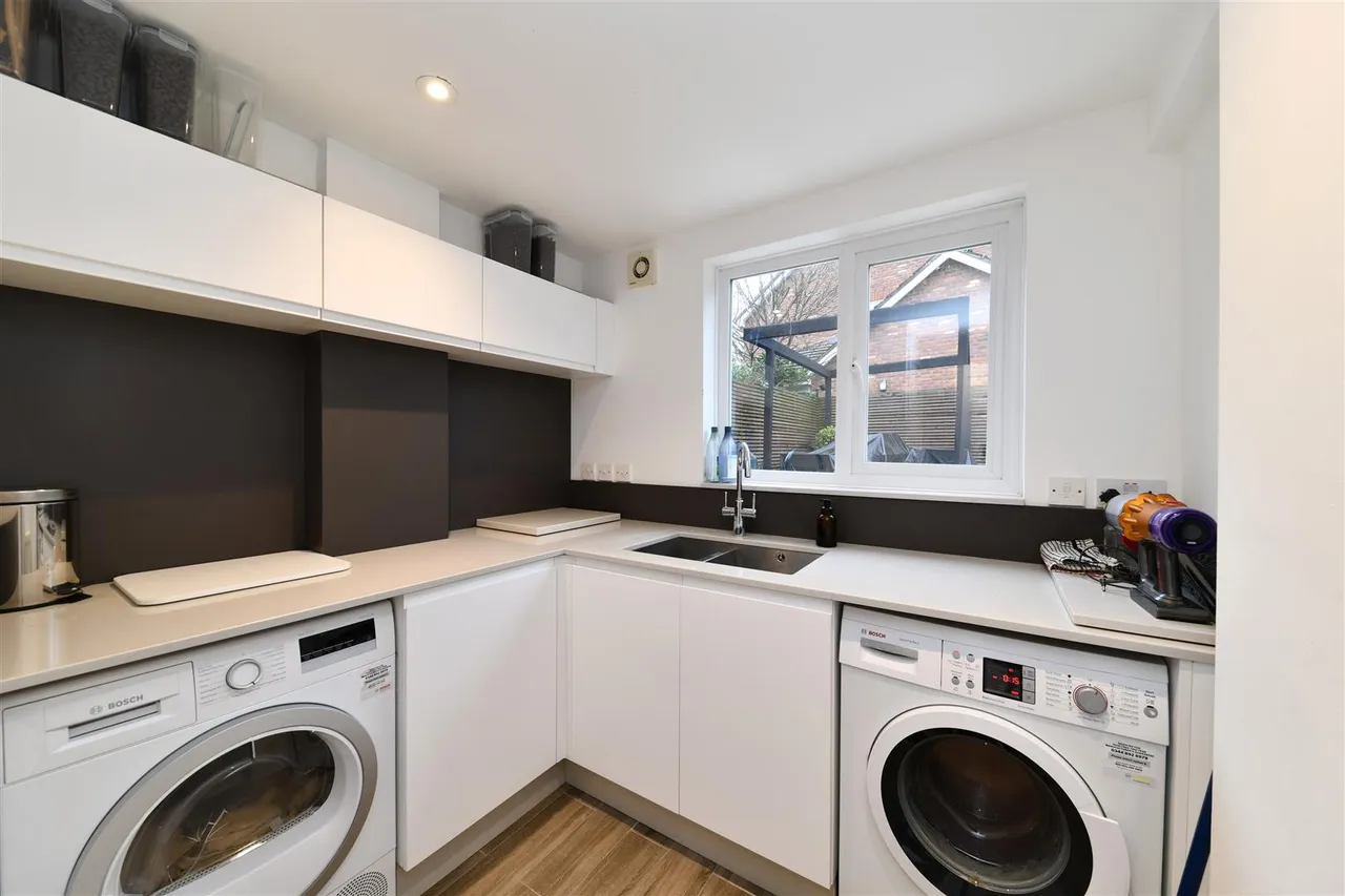 Thirlmere, Stevenage, Herts, SG1 6AQ, photo 12