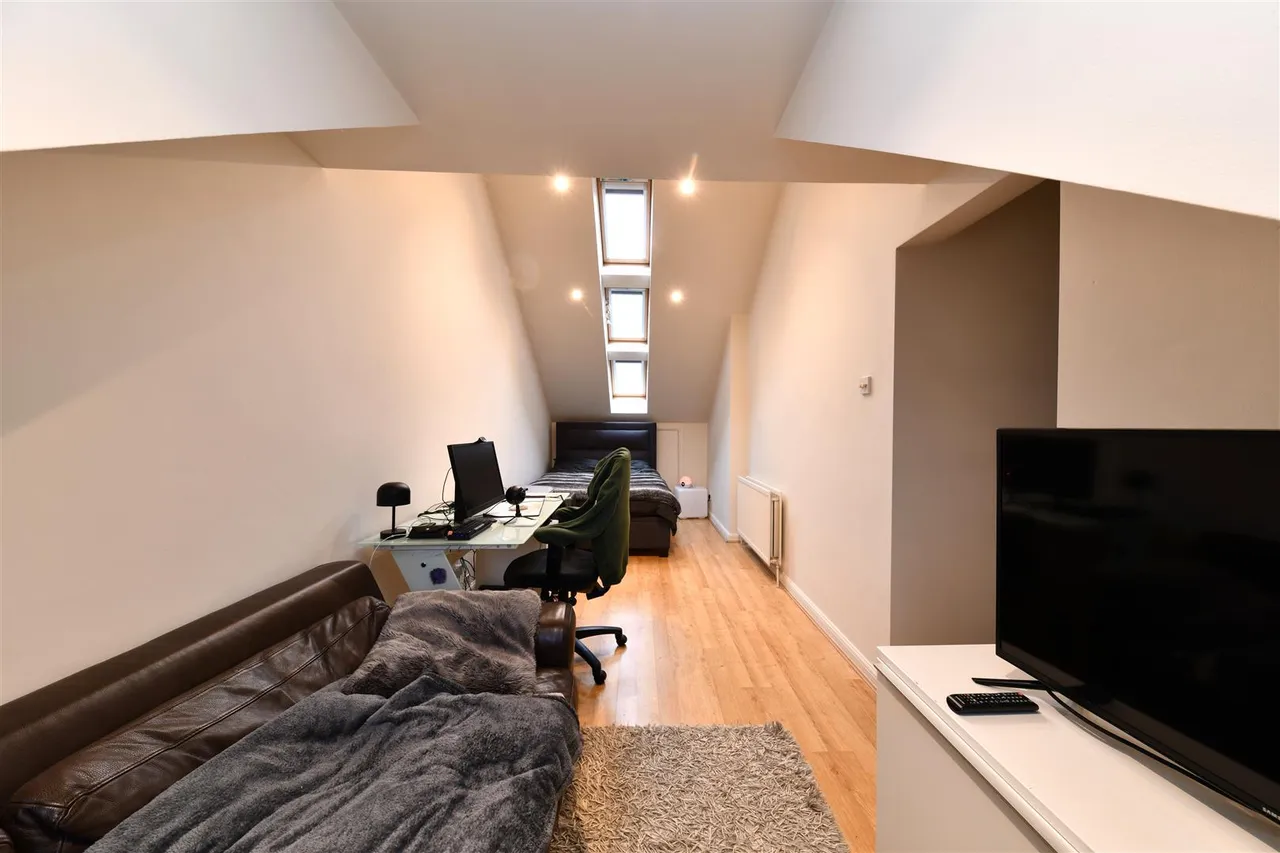 Thirlmere, Stevenage, Herts, SG1 6AQ, photo 25