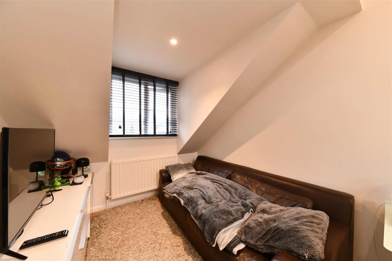Thirlmere, Stevenage, Herts, SG1 6AQ, photo 26