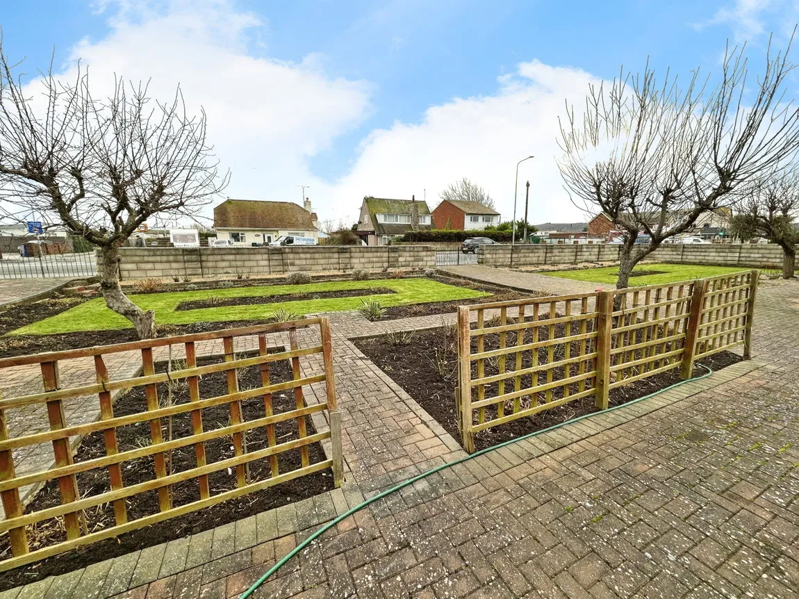 Towyn Road, Towyn, Conwy, LL22 9ER, photo 12