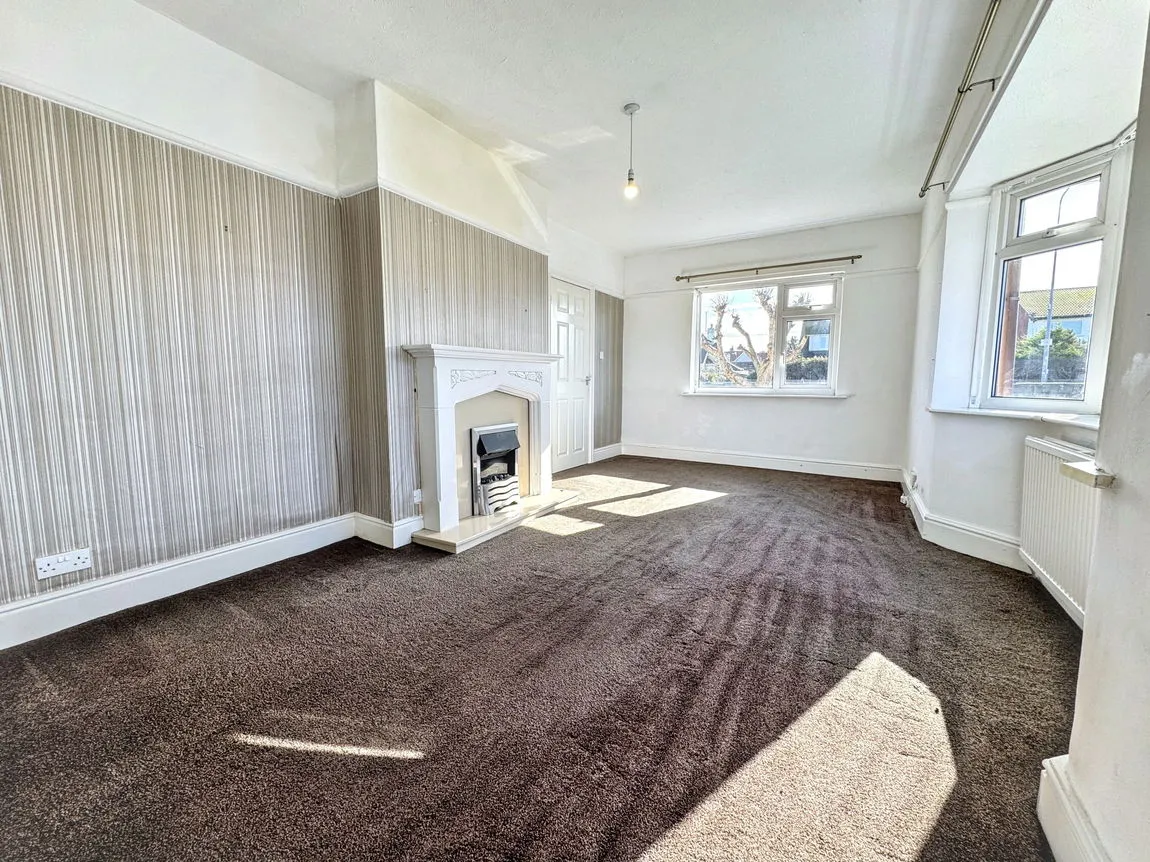 Towyn Road, Towyn, Conwy, LL22 9ER, photo 3