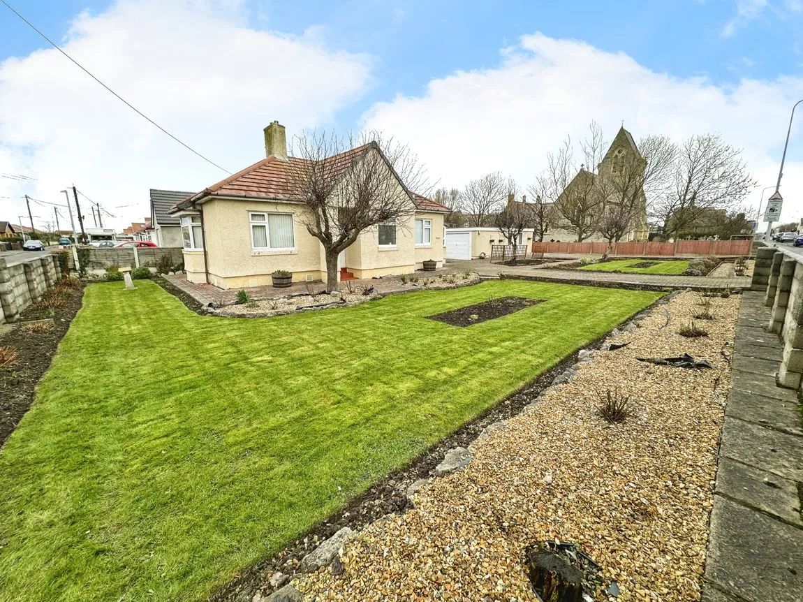 2 bed house for sale — Towyn Road, Towyn, Conwy, LL22 9ER