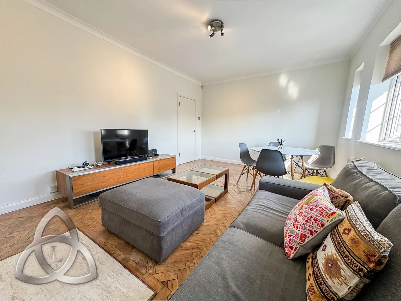 2 bed flat for sale, St. Pauls Avenue, London, NW2