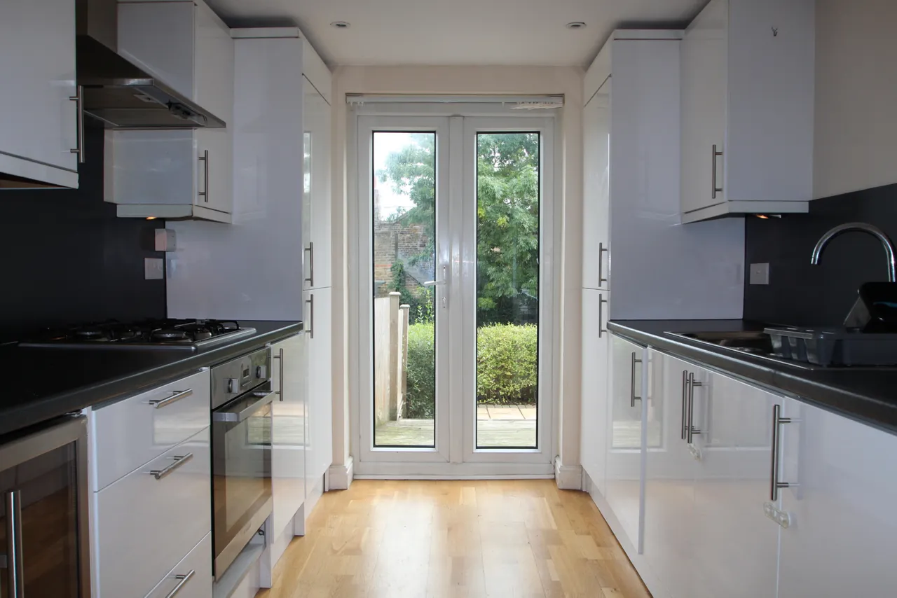 Plum Lane, London, SE18, photo 2