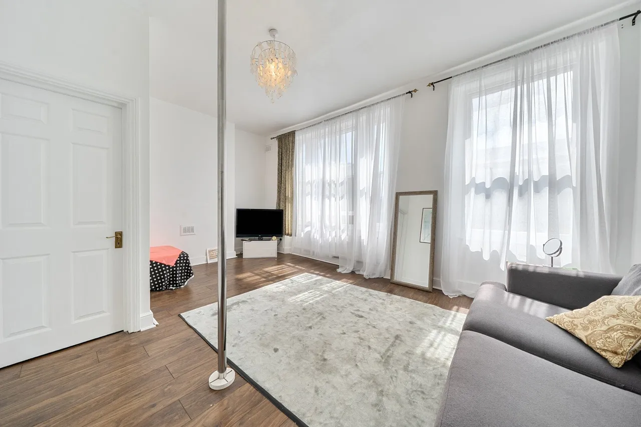 Coldharbour Lane, SE5, photo 13