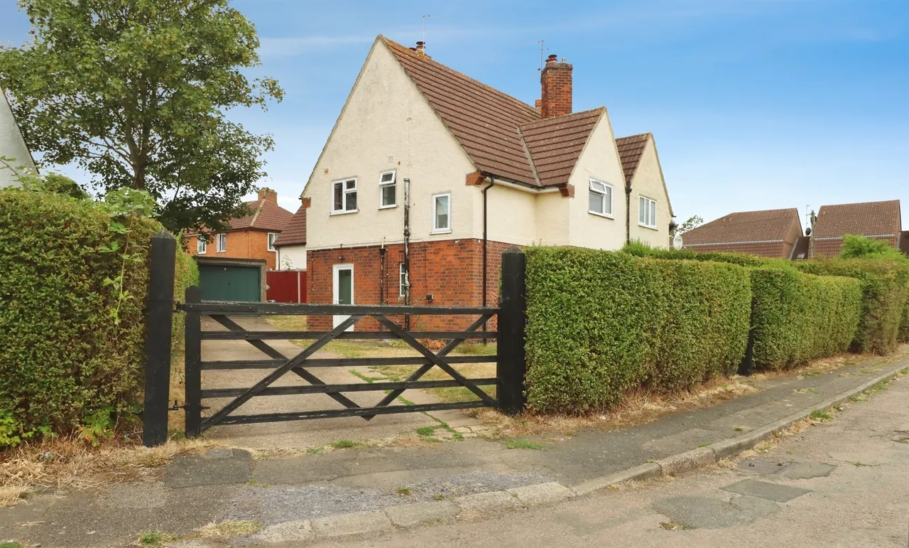 3 bed house for sale — Franklin Fields, CORBY