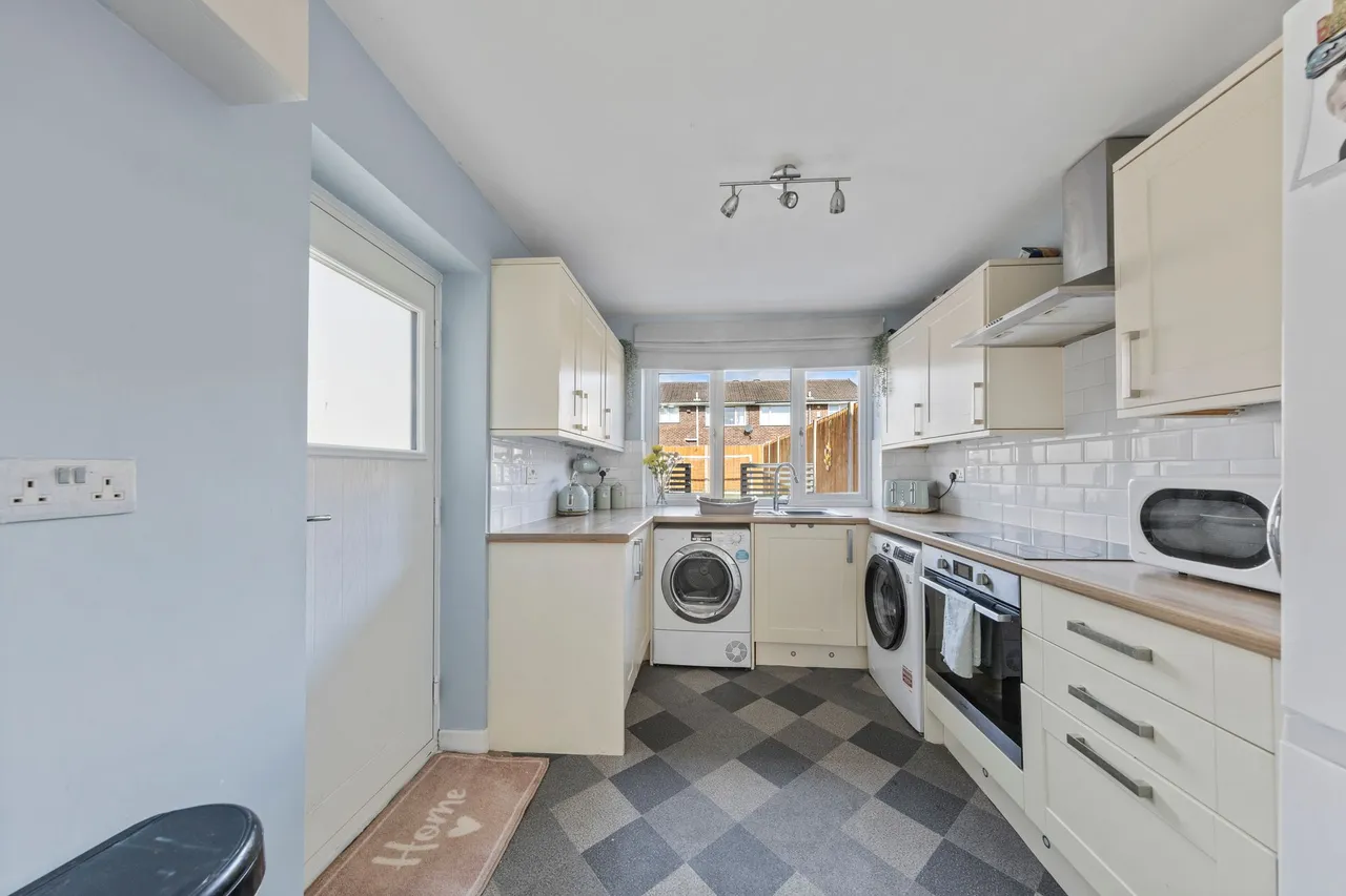 Winchester Avenue, Great Sankey, Warrington, Warrington, WA5 1XX, photo 4