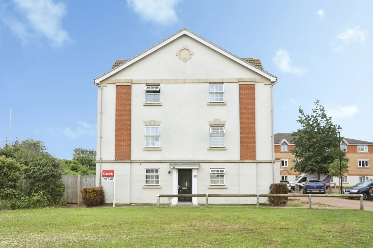 3 bed house for sale — Bismuth Drive, Sittingbourne
