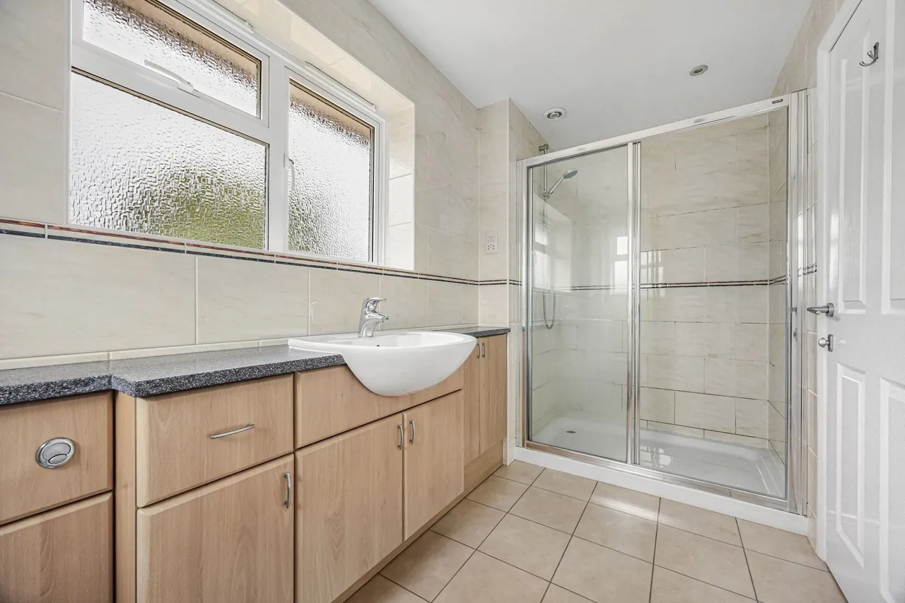 Lester Grove, Hazlemere, HP15, photo 14