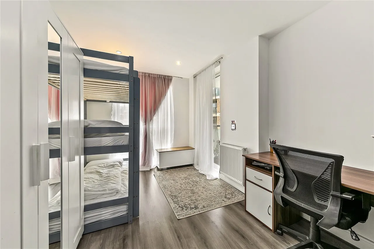 Levett Square, TW9, photo 8