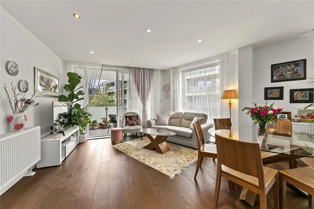 Levett Square, TW9, photo 3