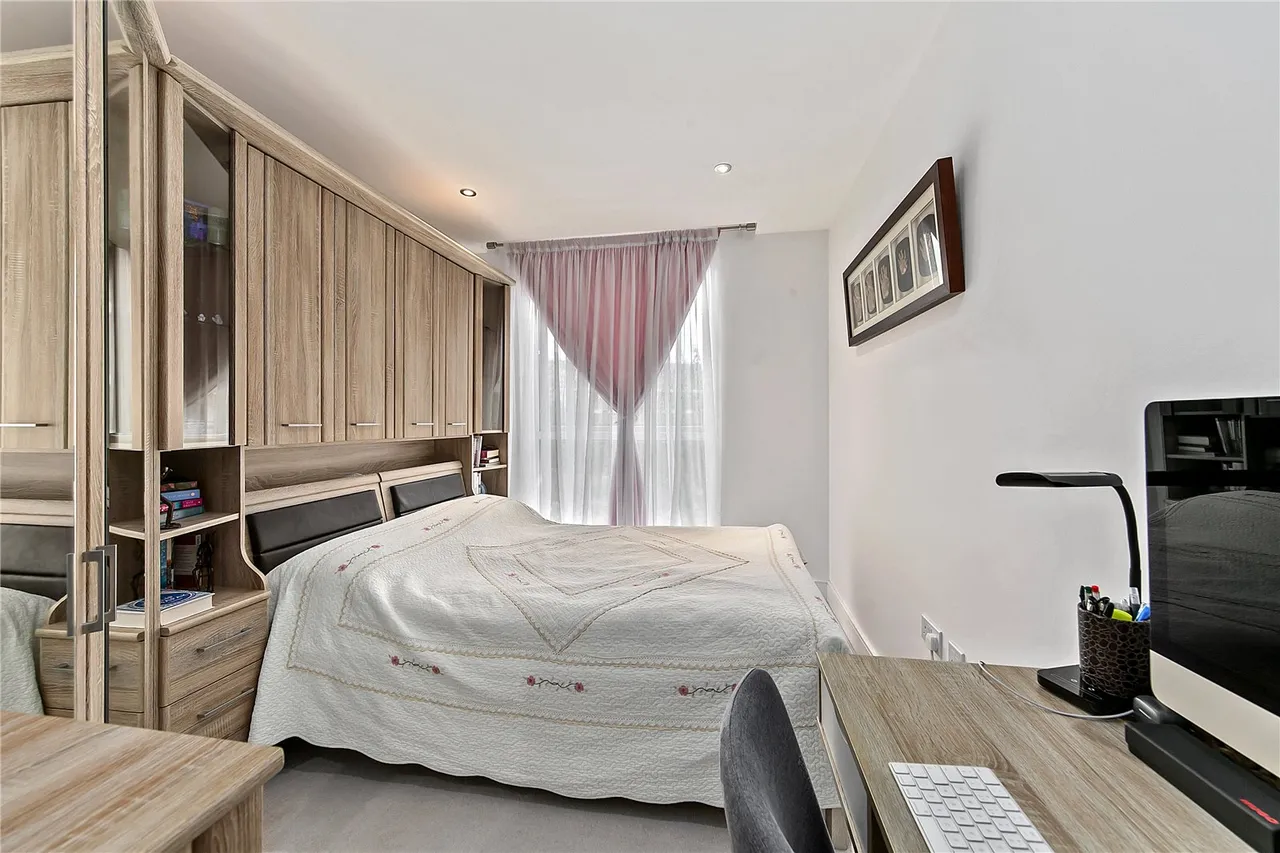 Levett Square, TW9, photo 6
