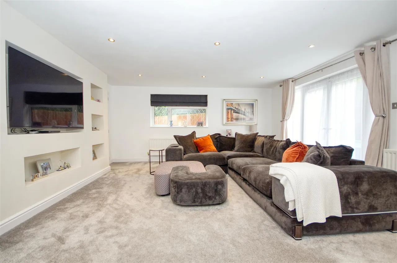 Oak Vale, West End, Southampton, SO30 3SF, photo 2