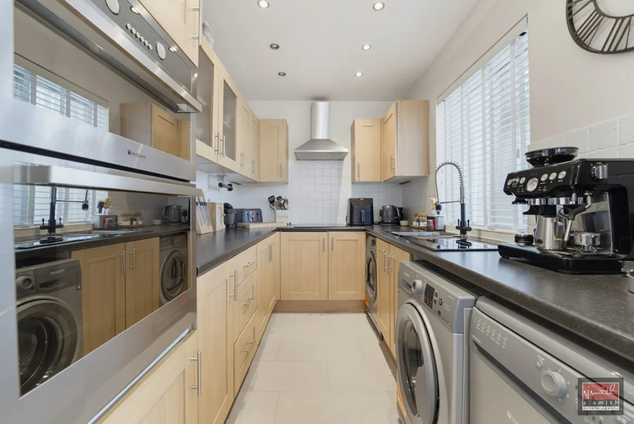 Denison Road, Feltham, photo 6