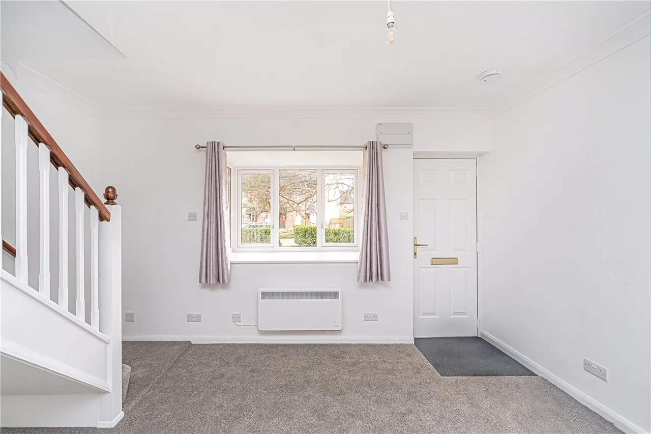 Jonquil Gardens, Hampton, TW12 3RZ, photo 3