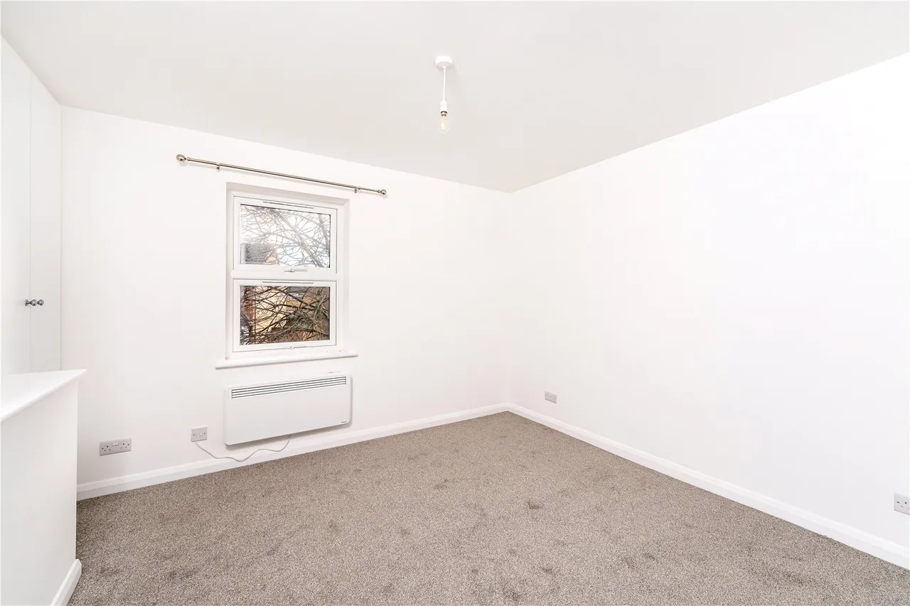 Jonquil Gardens, Hampton, TW12 3RZ, photo 8