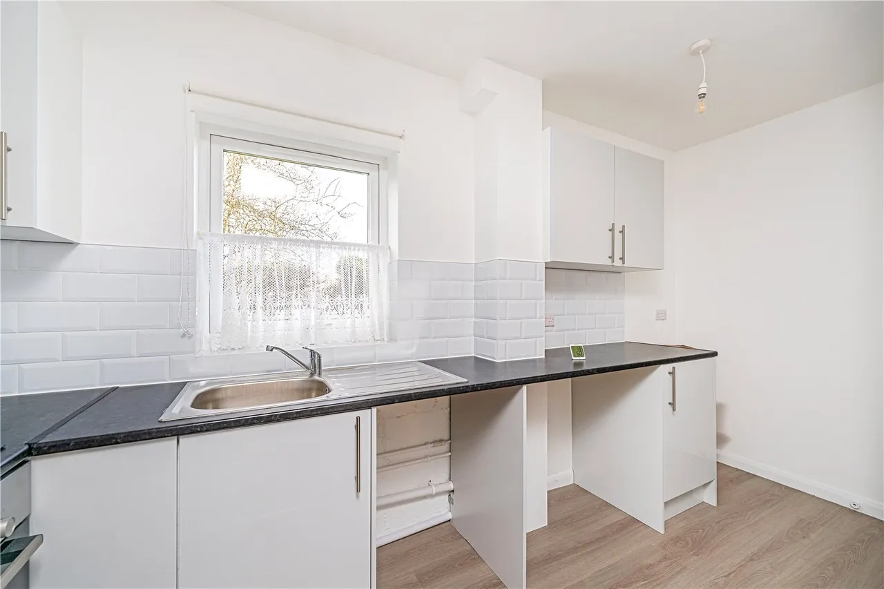 Jonquil Gardens, Hampton, TW12 3RZ, photo 6