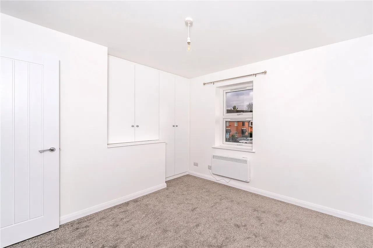 Jonquil Gardens, Hampton, TW12 3RZ, photo 7