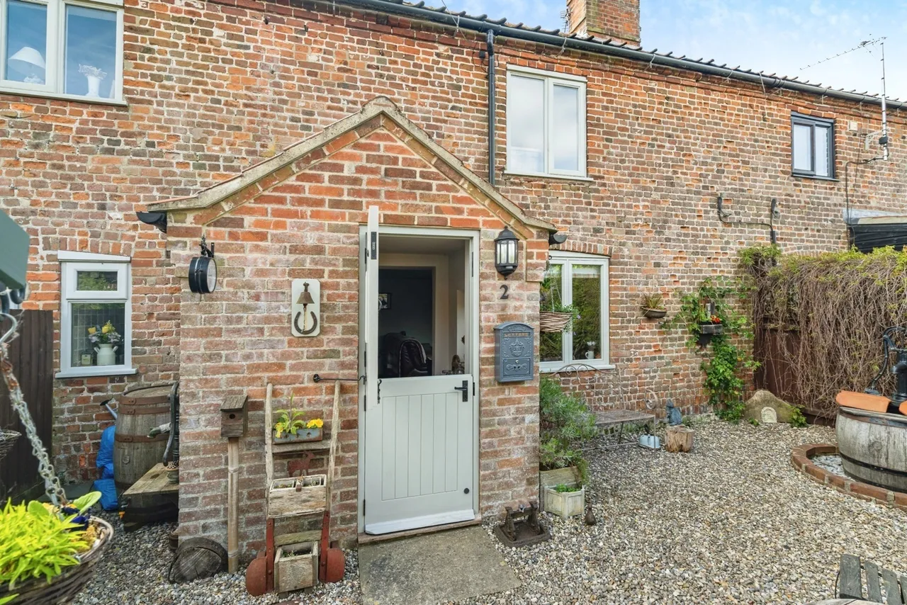 2 bed house for sale — Church Road, Felmingham, Norfolk, NR28