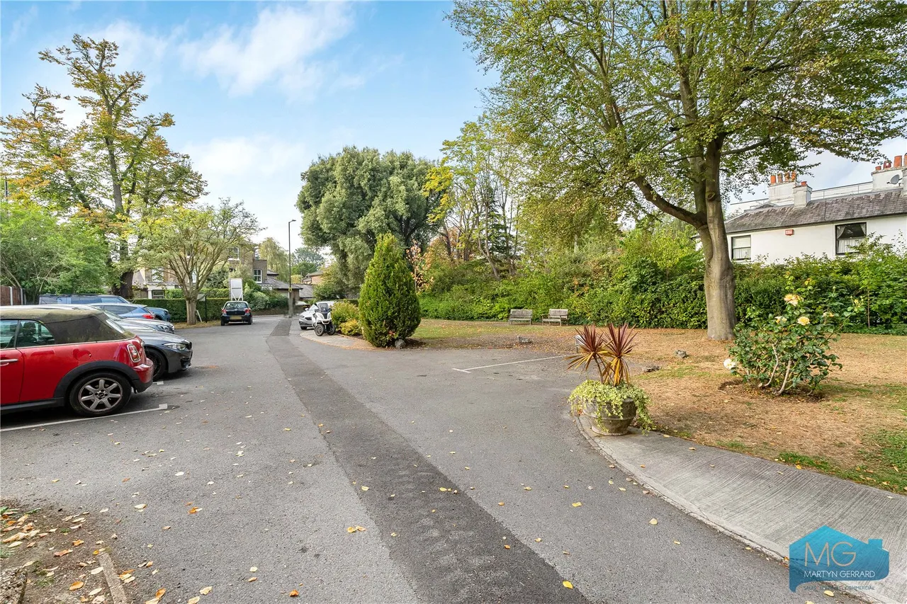 Fortis Green, London, N2, photo 9