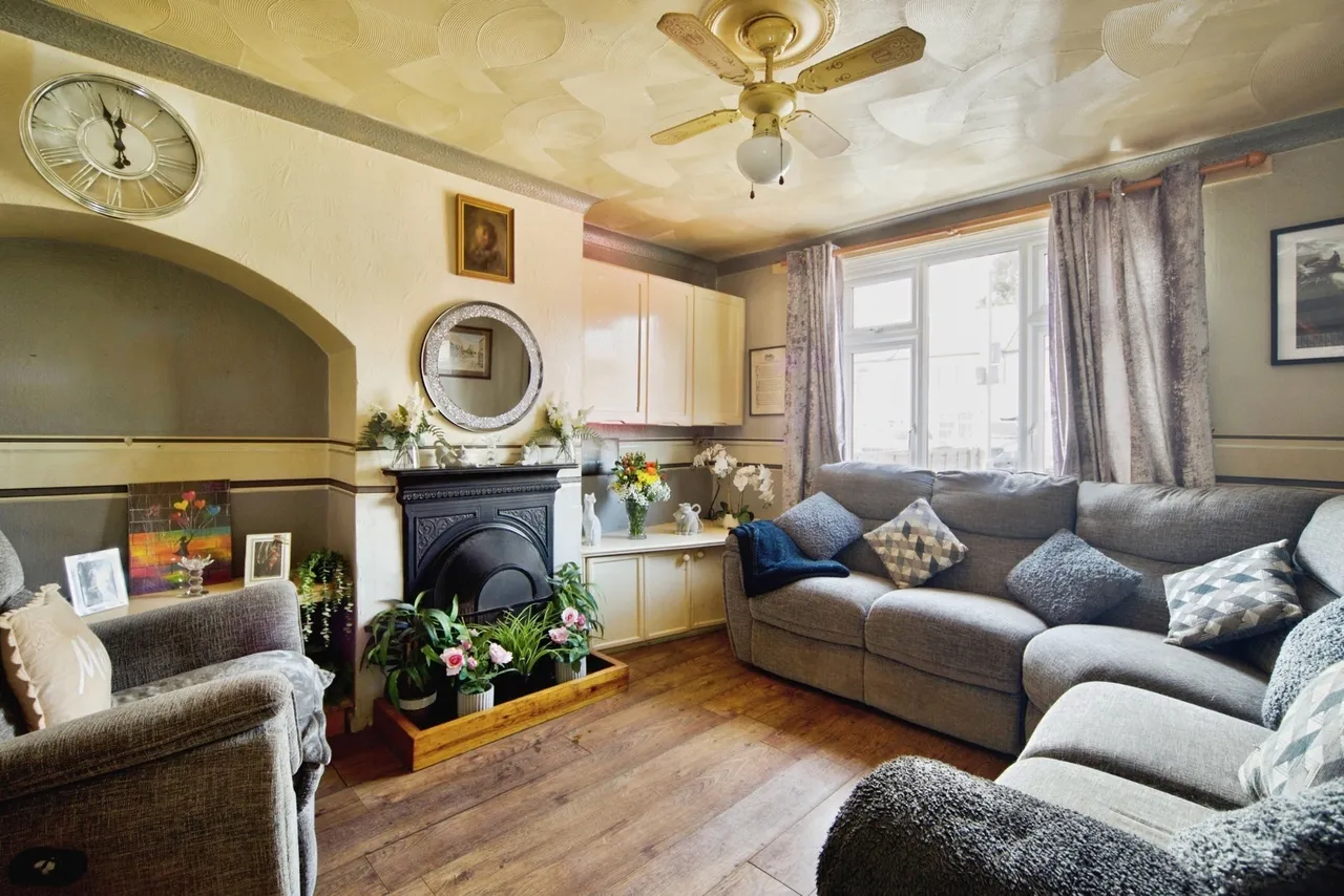 Rogers Road, Dagenham, RM10, photo 2