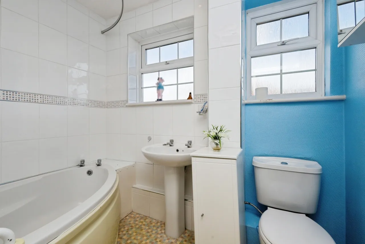 Tolkien Road, Eastbourne, BN23, photo 16
