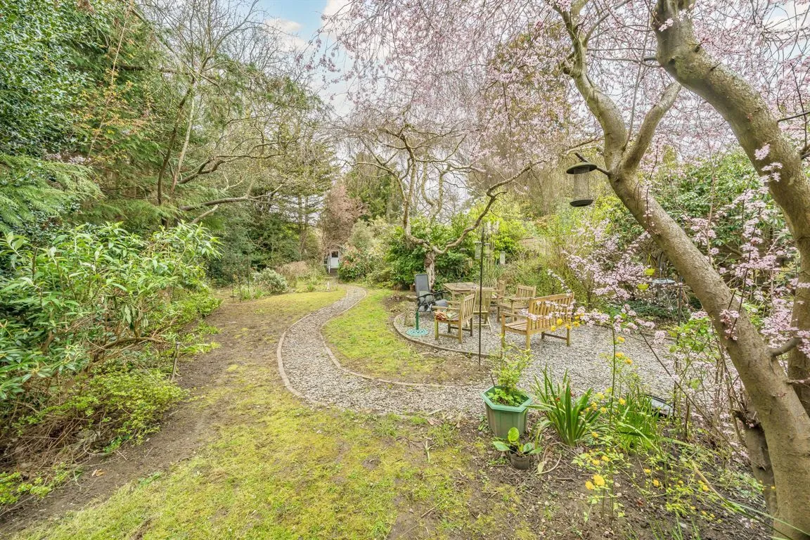 Park Road, TW12, photo 5