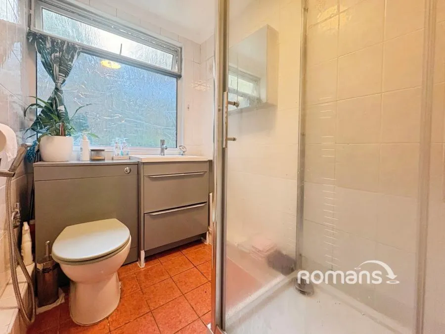 Frogmore Court, Blackwater, GU17, photo 5