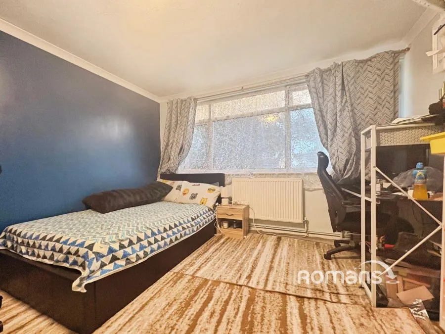 Frogmore Court, Blackwater, GU17, photo 6