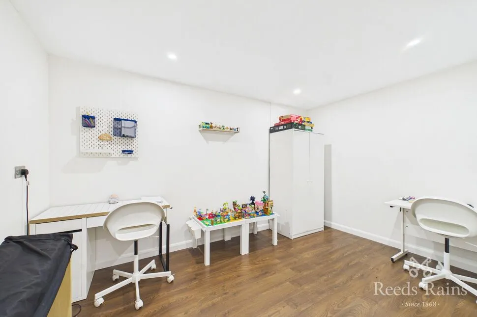 Weavers Close, Morley, LS27, photo 4