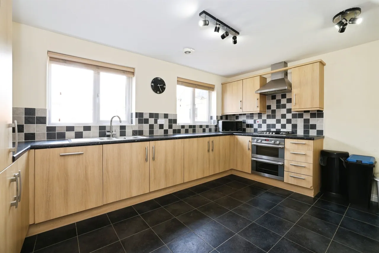 Lochem Road, Devizes, SN10, photo 6