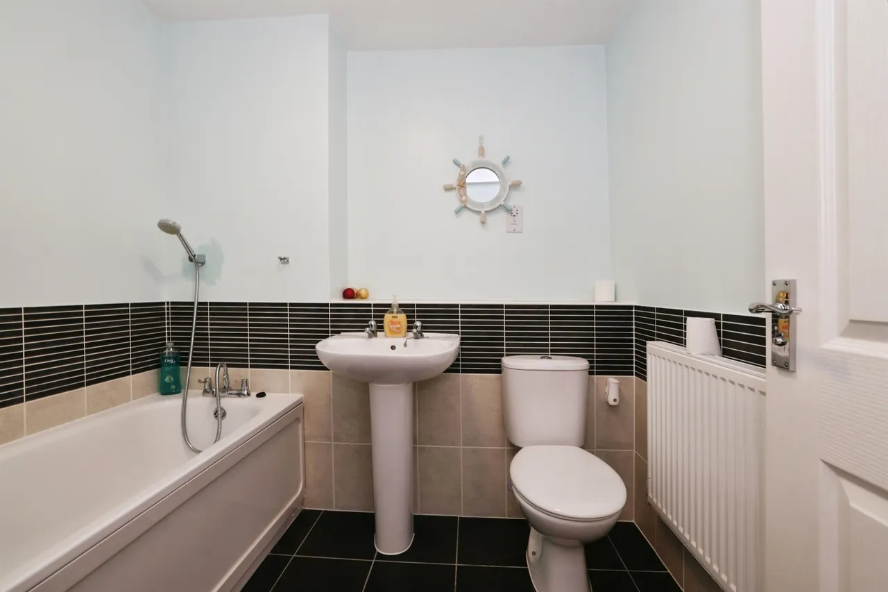Lochem Road, Devizes, SN10, photo 18