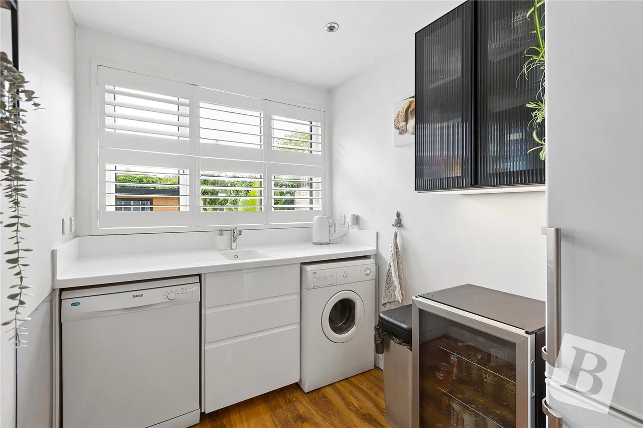 Sheringham Avenue, Romford, RM7, photo 10