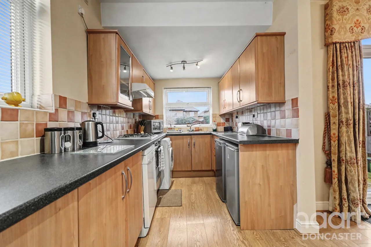 Hill Top Crescent, Doncaster, DN2, photo 3