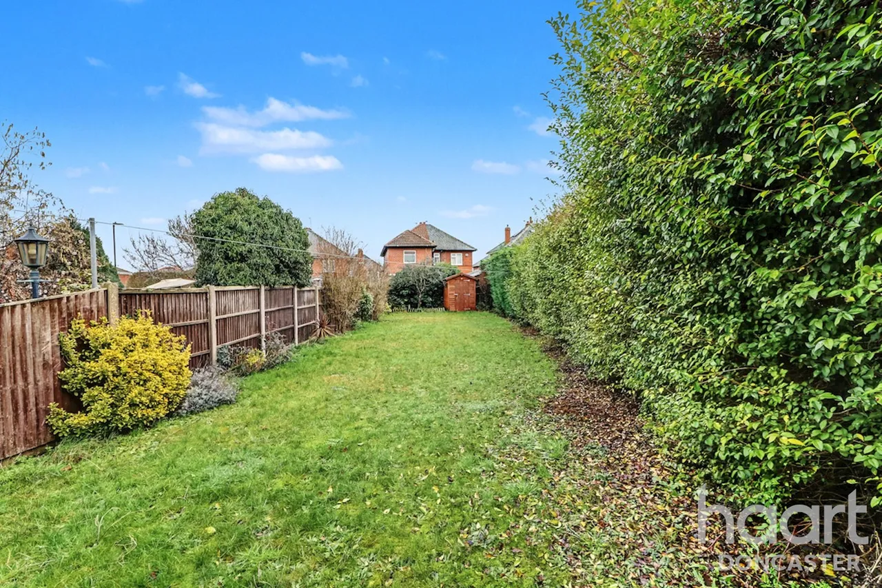 Hill Top Crescent, Doncaster, DN2, photo 13