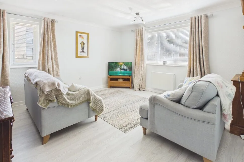 2 bed flat for sale — Alexandra Court, Gardens Road, North Somerset, BS21