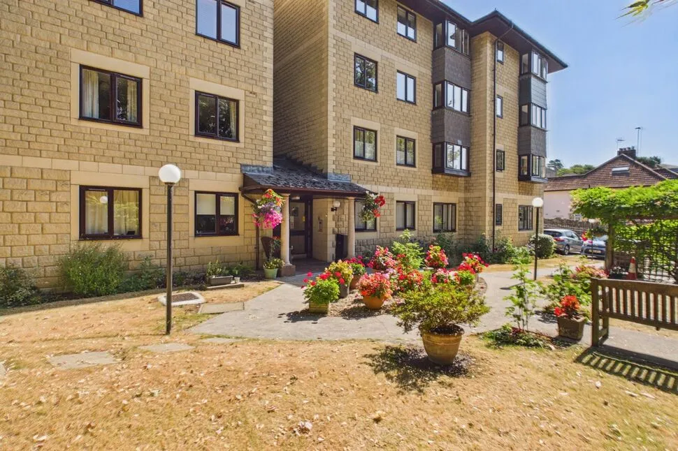 Alexandra Court, Gardens Road, North Somerset, BS21, photo 10
