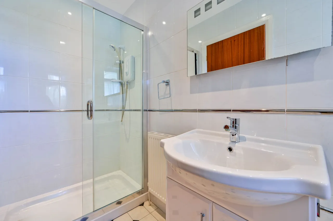 53 Collingwood Crescent, Guildford, photo 10